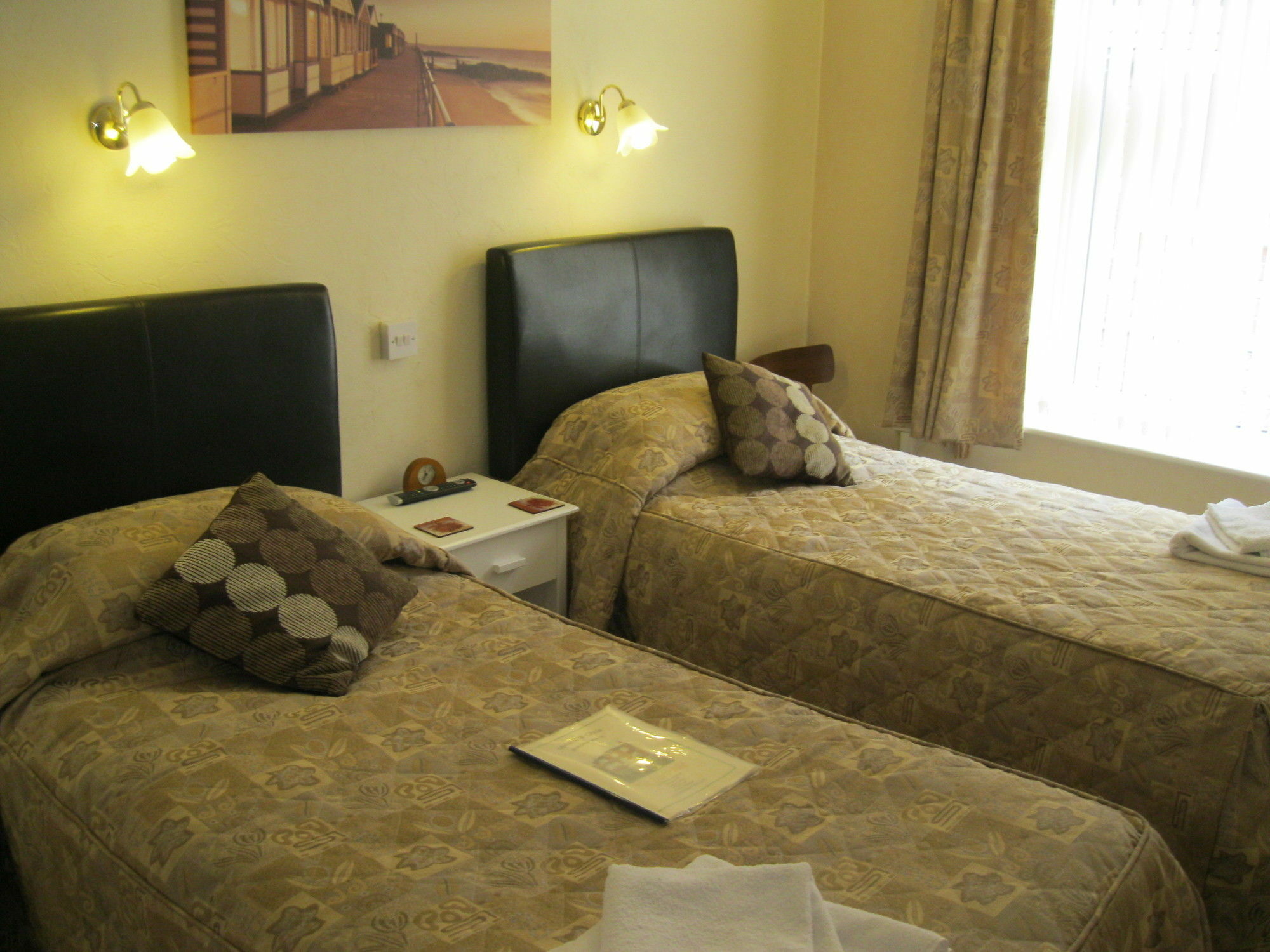 The Northdale Hotel Ltd Скегнесс Экстерьер фото